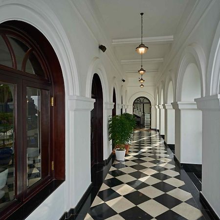 The Old Court House By Abad Hotell Fort Kochi Eksteriør bilde