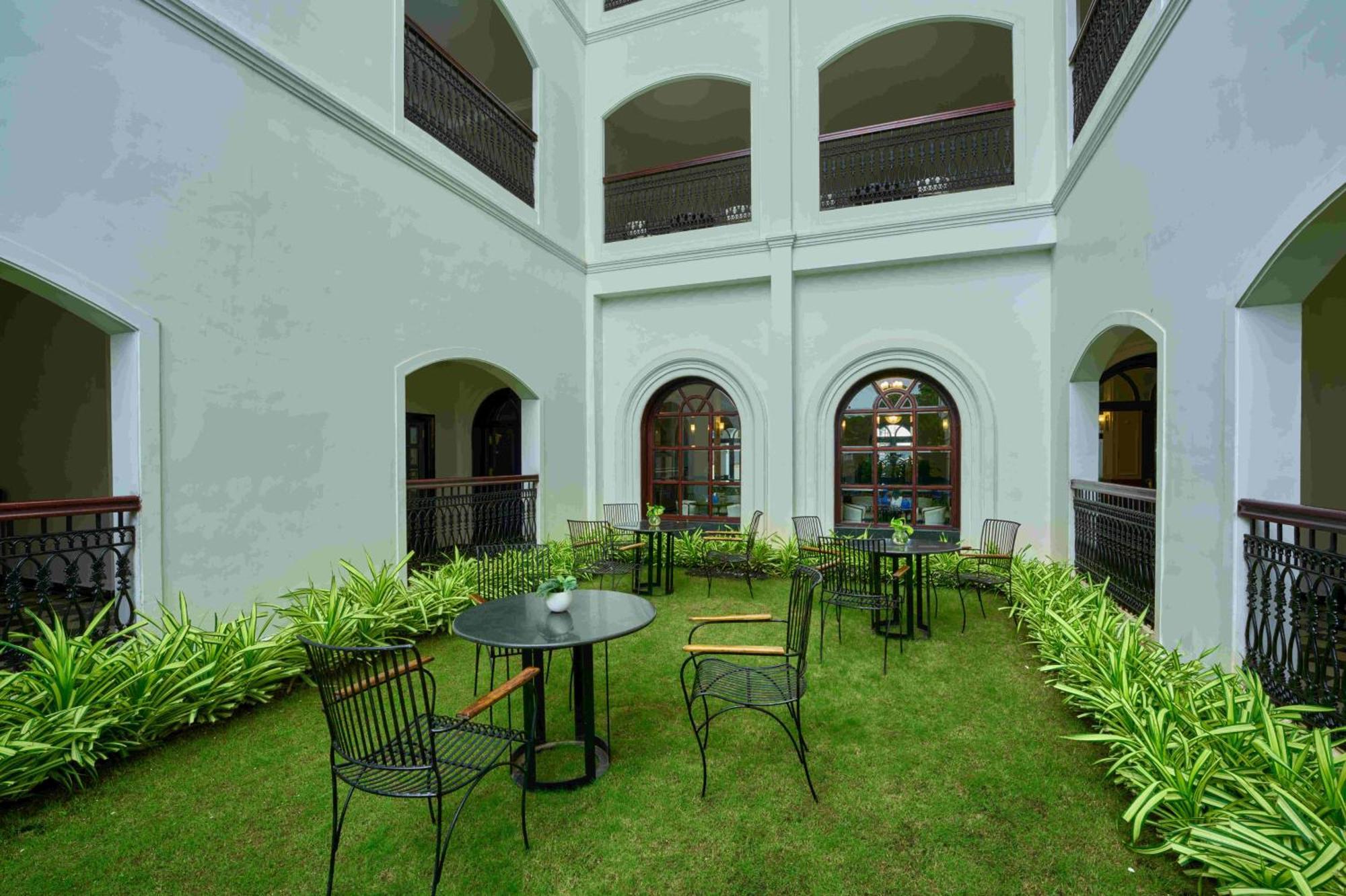 The Old Court House By Abad Hotell Fort Kochi Eksteriør bilde